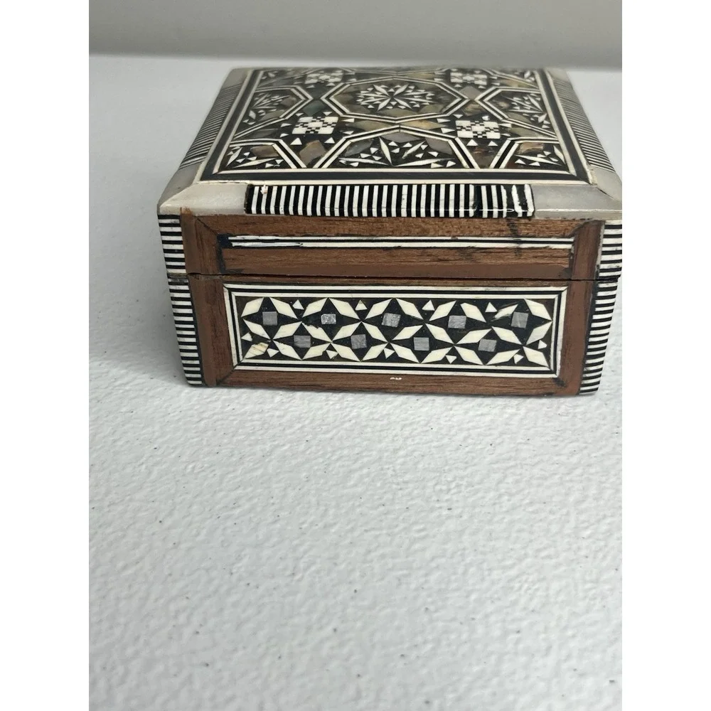 Vintage Inlaid Mother of Pearl Jewelry Trinket Wood Box‎ Square Egyptian